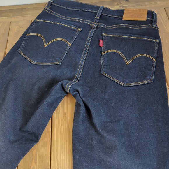 Levi’s 721 premium Women’s High Rise Dark Wash Skinny Jeans SZ 26W/30L - Picture 14 of 16